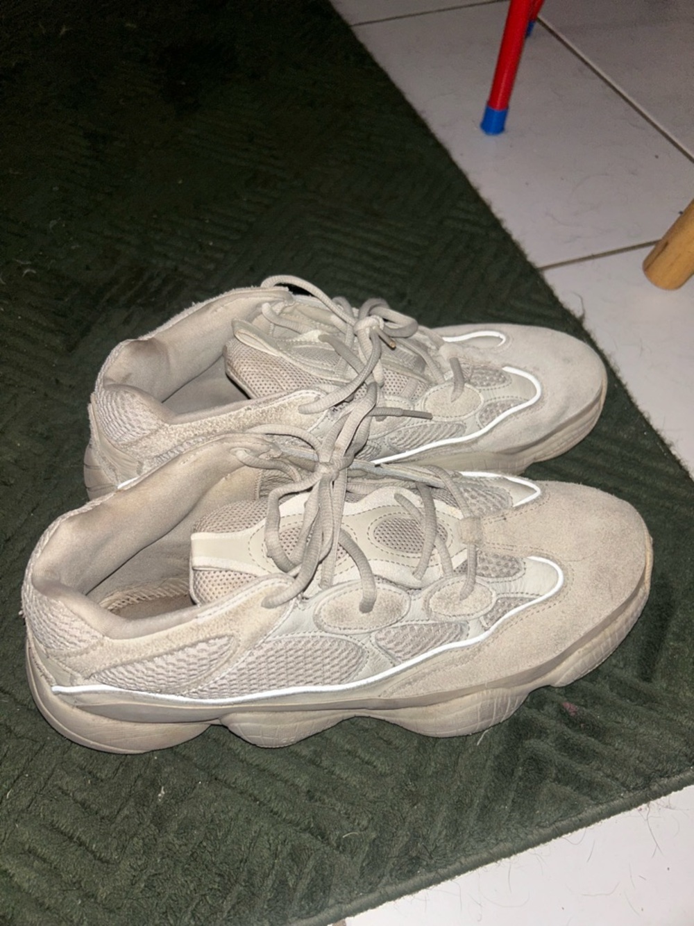 Yeezy 500 Adidas beige